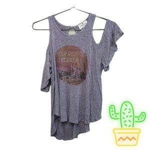 4/$20 |THREADS STUDIO| Cold Shoulder Top Size Medium
